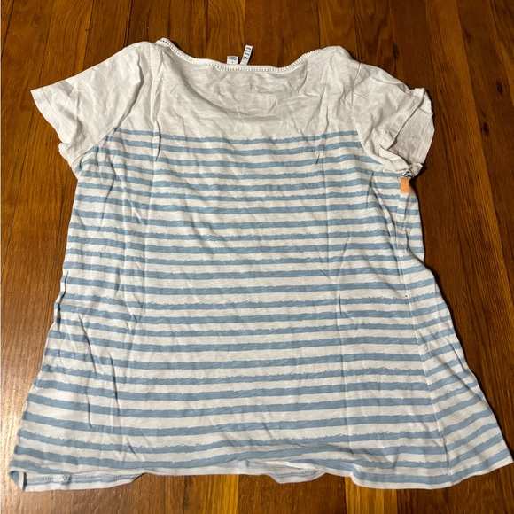 Exclusive Elle Boating Tee Top! - Picture 3 of 3